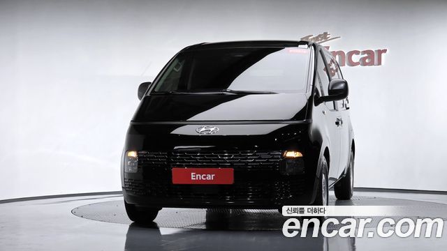 Hyundai Staria 2024 — photo 3
