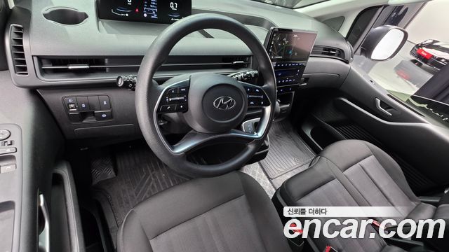 Hyundai Staria 2024 — photo 10