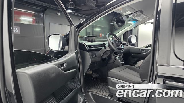 Hyundai Staria 2024 — photo 13