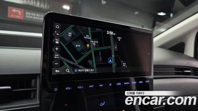 Hyundai Staria 2024 — photo 20