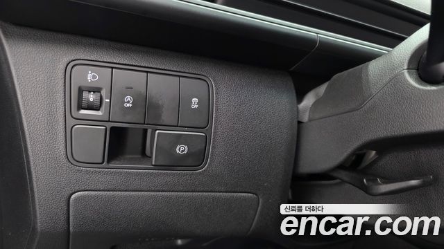 Hyundai Staria 2024 — photo 25