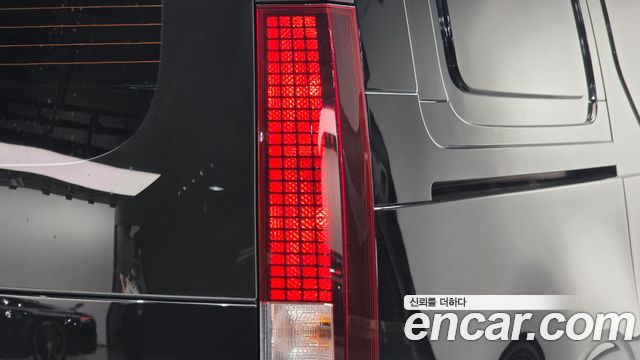 Hyundai Staria 2024 — photo 9
