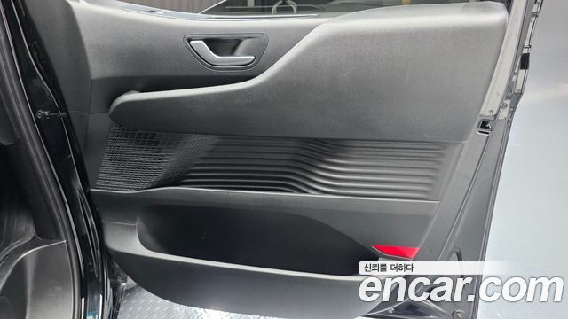 Hyundai Staria 2024 — photo 14