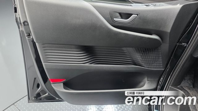 Hyundai Staria 2024 — photo 15