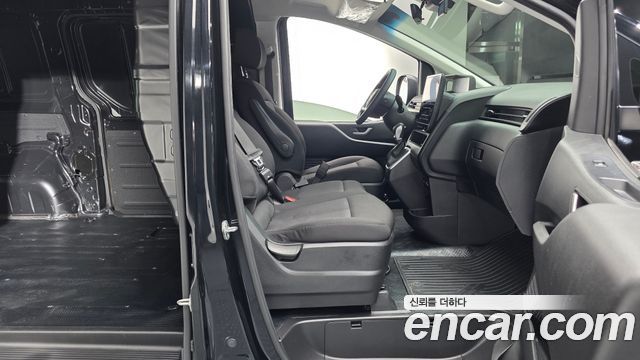 Hyundai Staria 2024 — photo 16