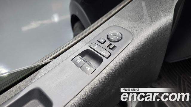 Hyundai Staria 2024 — photo 27