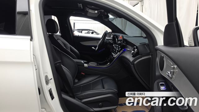 Mercedes-Benz GLC-Class 2021 — photo 17