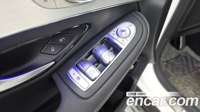 Mercedes-Benz GLC-Class 2021 — photo 30