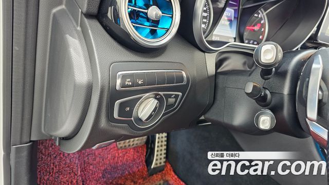 Mercedes-Benz C-Class 2017 — photo 16