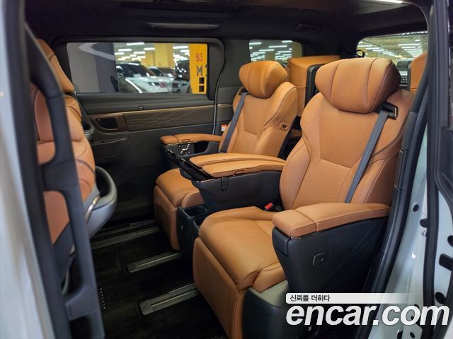 Toyota Alphard 2025 — photo 11
