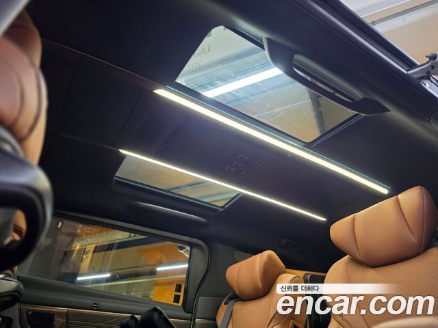 Toyota Alphard 2025 — photo 16