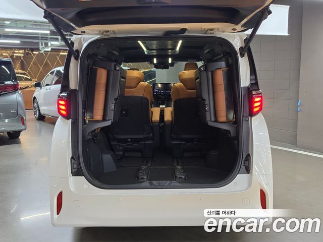 Toyota Alphard 2025 — photo 20