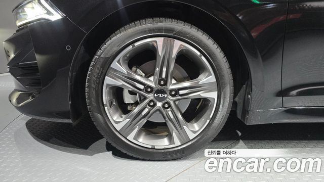 Kia K5 2023 — photo 5