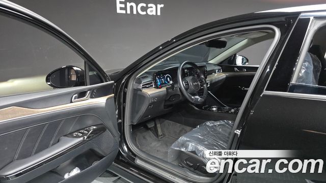Kia K5 2023 — photo 13
