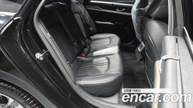 Kia K5 2023 — photo 17