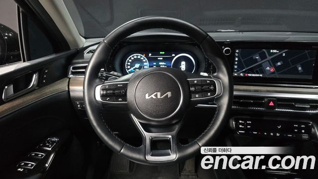 Kia K5 2023 — photo 19