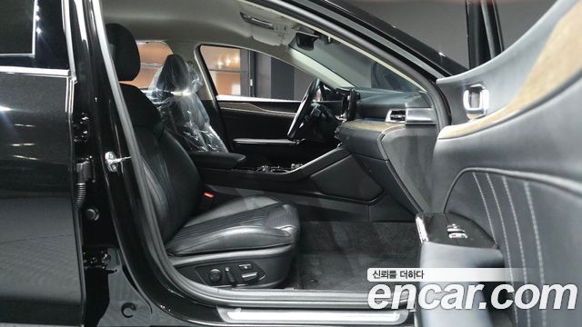 Kia K5 2023 — photo 16