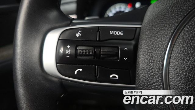 Kia K5 2023 — photo 31