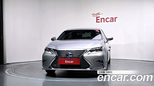 Lexus ES 2016 — photo 3