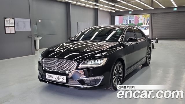 Lincoln MKZ 2017 — photo 1