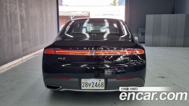 Lincoln MKZ 2017 — photo 4