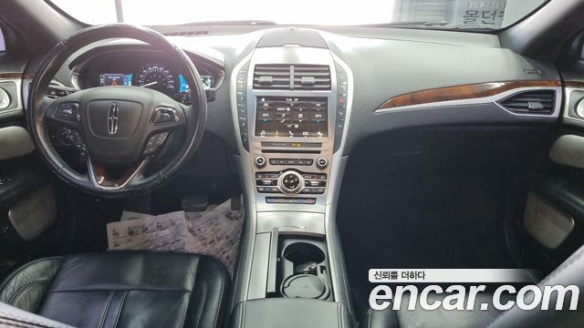 Lincoln MKZ 2017 — photo 5