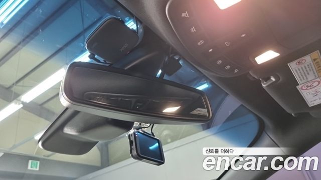 Lincoln MKZ 2017 — photo 13