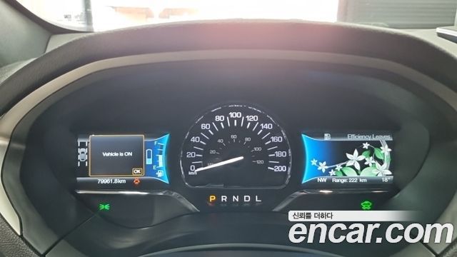 Lincoln MKZ 2017 — photo 17