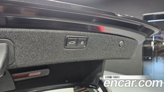 Genesis G80 2019 — photo 20