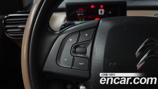 Citroën / DS C4 CACTUS 2017 — photo 31