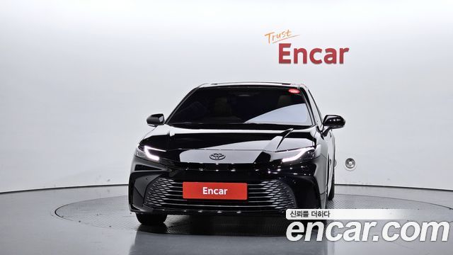 Toyota Camry 2025 — photo 3