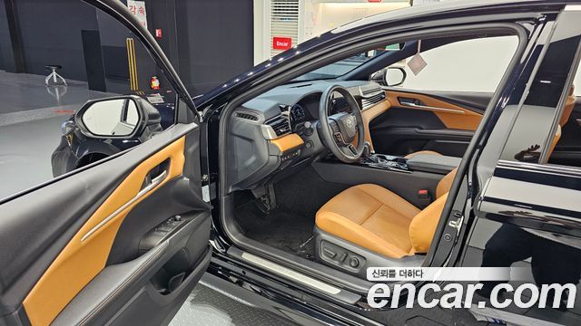 Toyota Camry 2025 — photo 10
