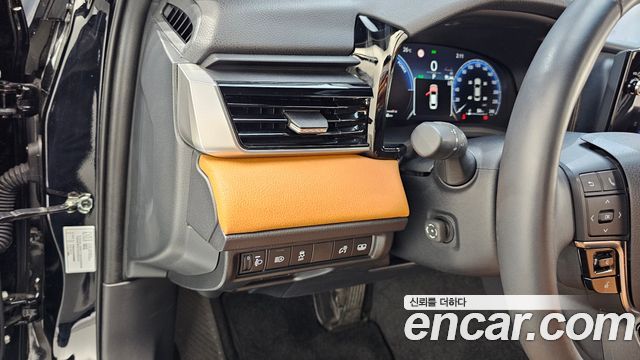 Toyota Camry 2025 — photo 17