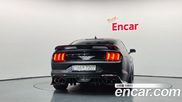 Ford Mustang 2020 — photo 4