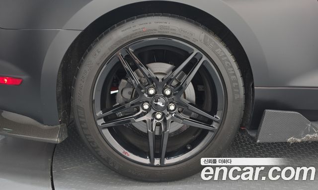 Ford Mustang 2020 — photo 5
