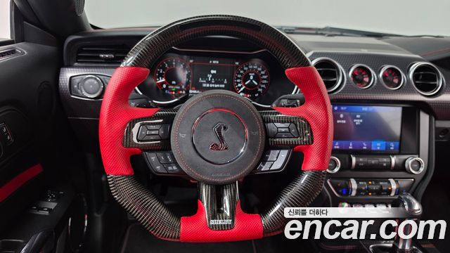 Ford Mustang 2020 — photo 18