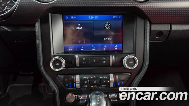 Ford Mustang 2020 — photo 19