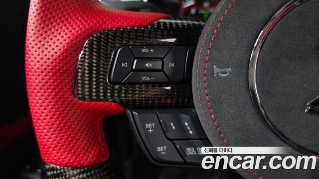Ford Mustang 2020 — photo 21