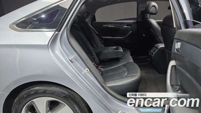 Hyundai Sonata 2015 — photo 17