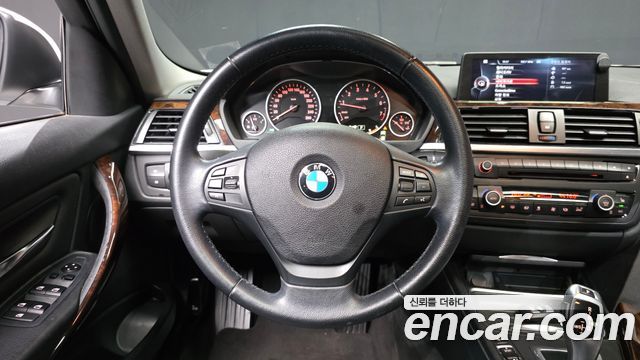 BMW 3-Series 2013 — photo 13
