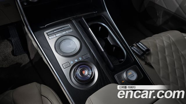 Genesis GV80 2020 — photo 9