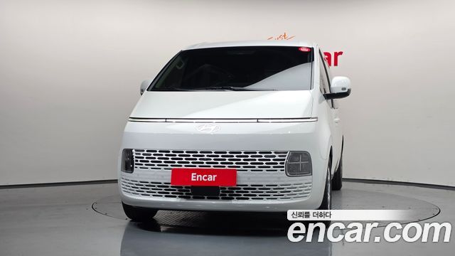 Hyundai Staria 2025 — photo 3