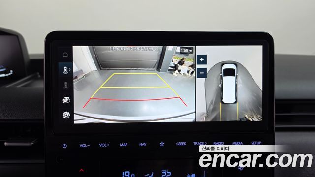 Hyundai Staria 2025 — photo 20