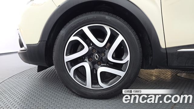 Renault Korea QM3 2016 — photo 5