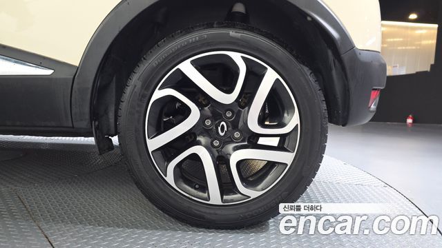 Renault Korea QM3 2016 — photo 7