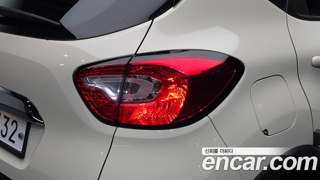 Renault Korea QM3 2016 — photo 9