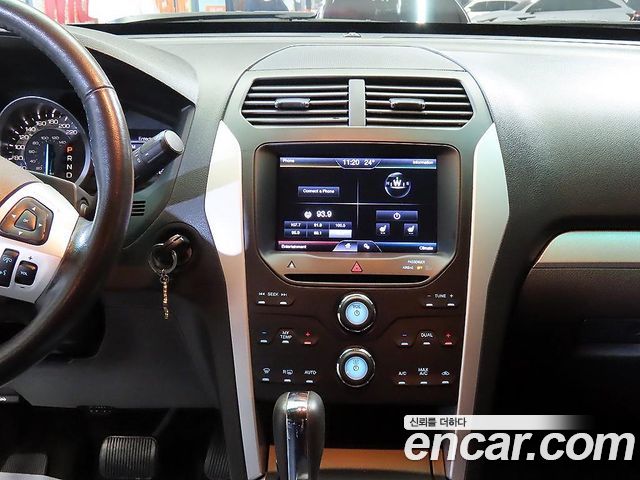 Ford Explorer 2013 — photo 11