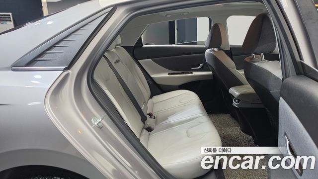 Hyundai AVANTE 2021 — photo 12
