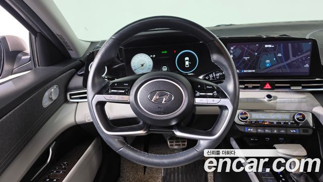 Hyundai AVANTE 2021 — photo 13
