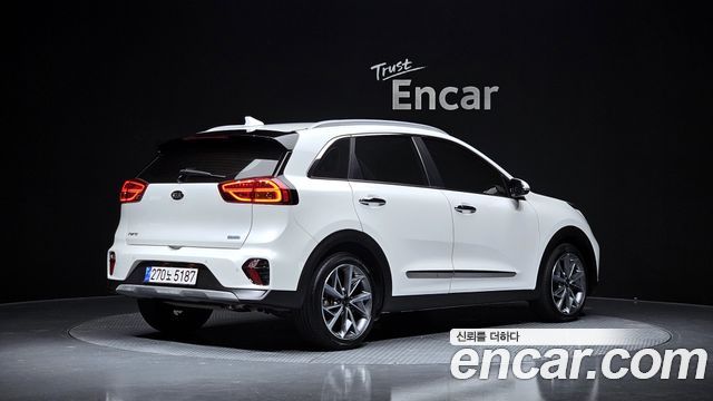 Kia Niro 2021 — photo 2